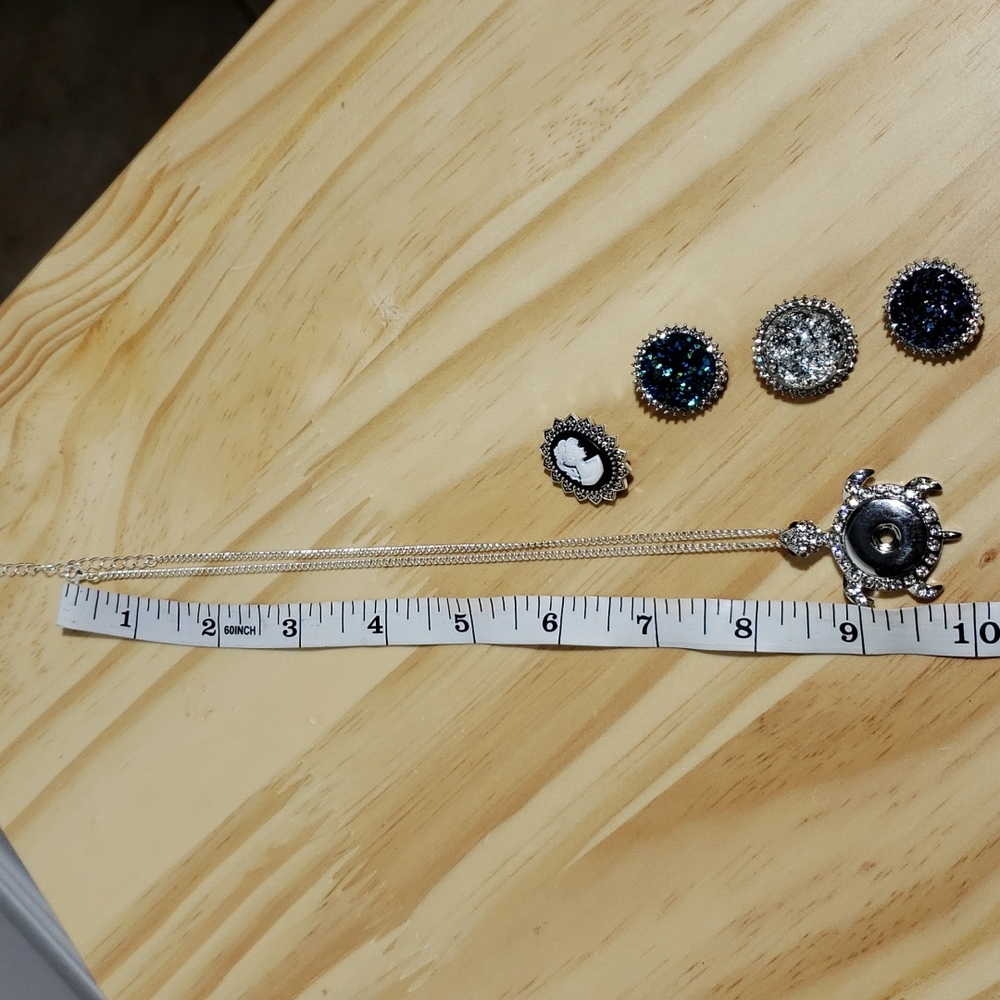 Turtle Necklace With Interchangeable Snap Ons. - image 3